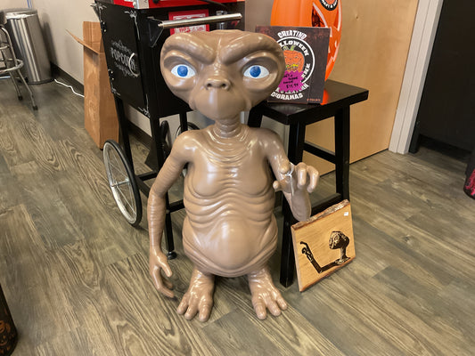 LIFESIZE ET EXTRA TERRESTRIAL