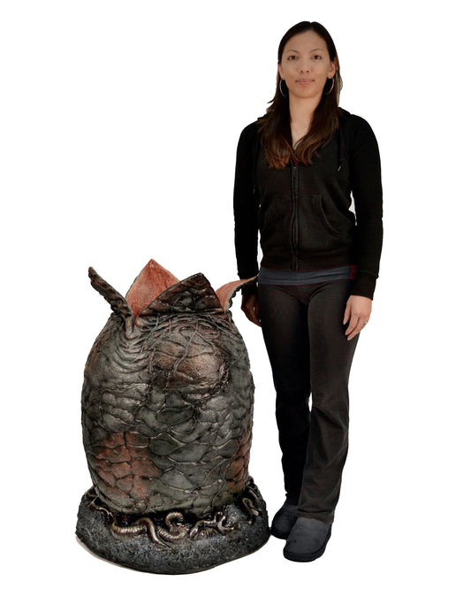 NECA Aliens - Xenomorph Egg Life-Size Replica with LED Lights