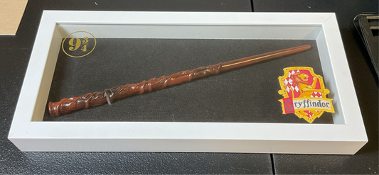 SHADOWBOX - Harry Potter "Gryffindor" Wand (White)