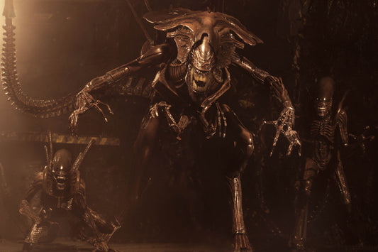 Alien Resurrection - Alien Resurrection Queen Ultra Deluxe Boxed Figure (PRE-ORDER)
