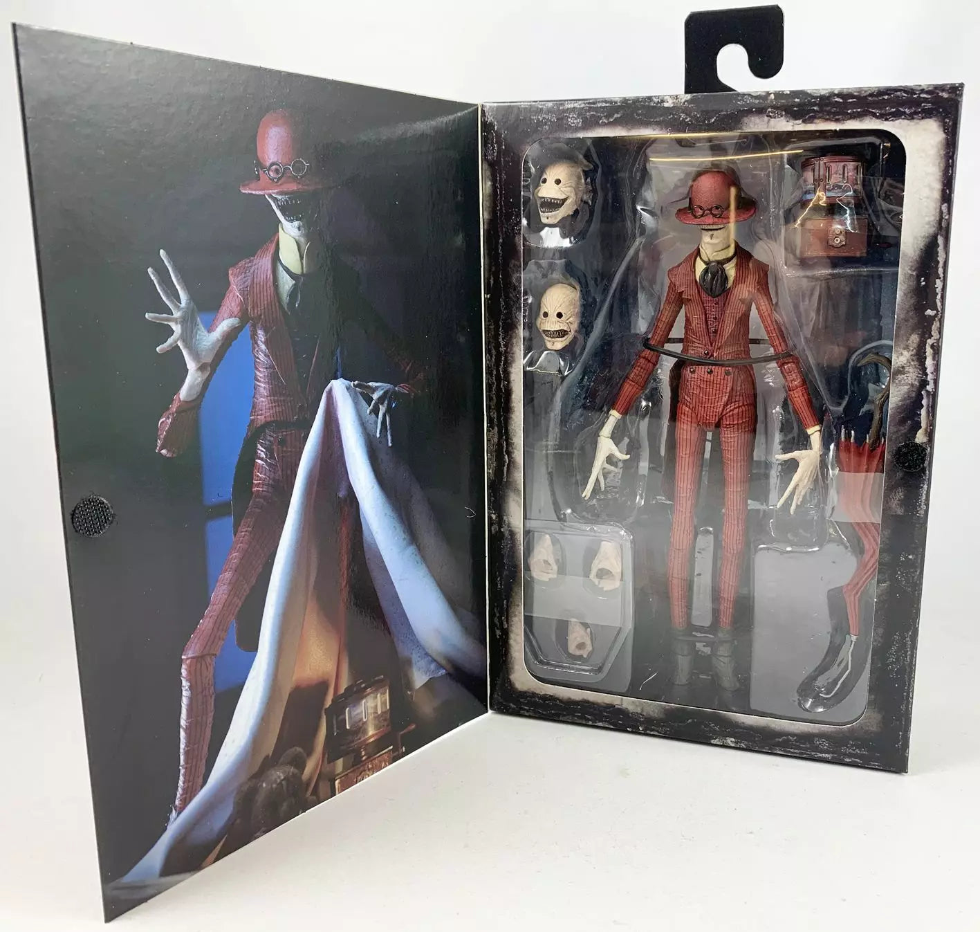 The Conjuring Universe – Ultimate Crooked Man - 7" Scale Action Figure