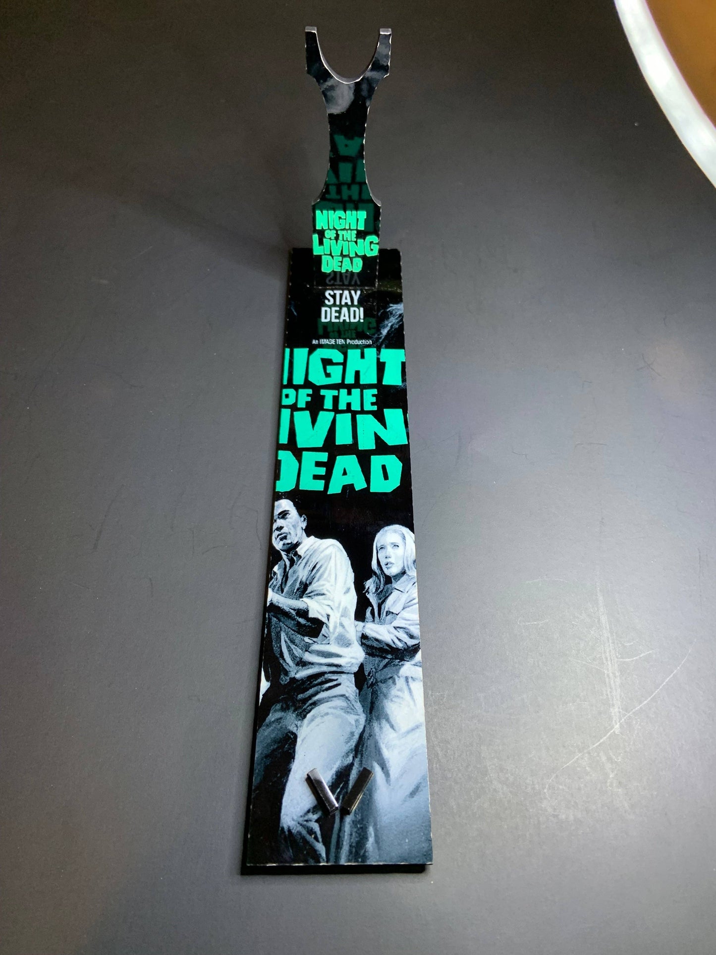 KNIFE - Night of the Living Dead 1968 Romero Kitchen Knife with Sublimated Stand