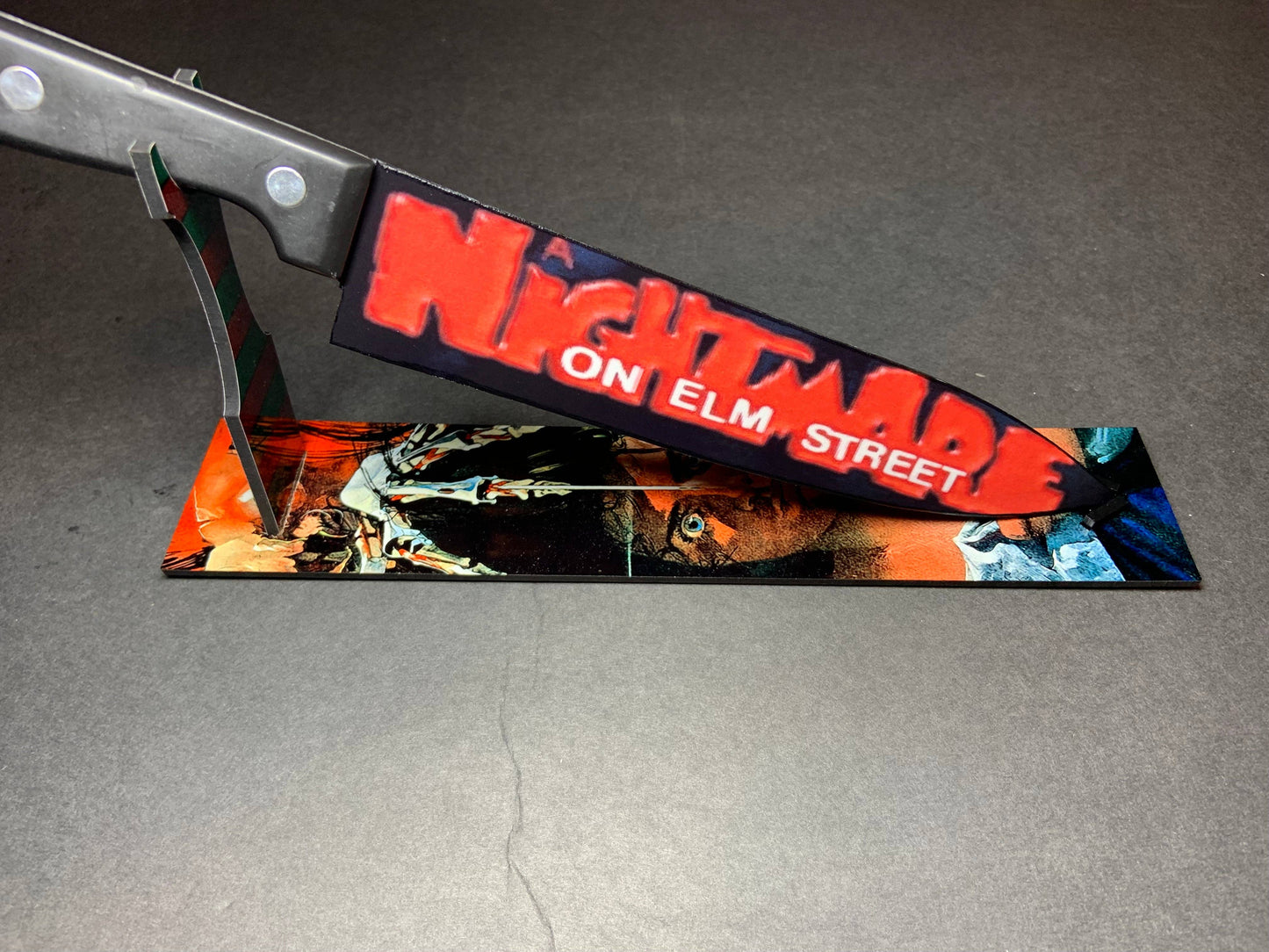 KNIFE - Freddy Krueger "Nightmare on Elm Street" Kitchen Knife with Sublimated Stand