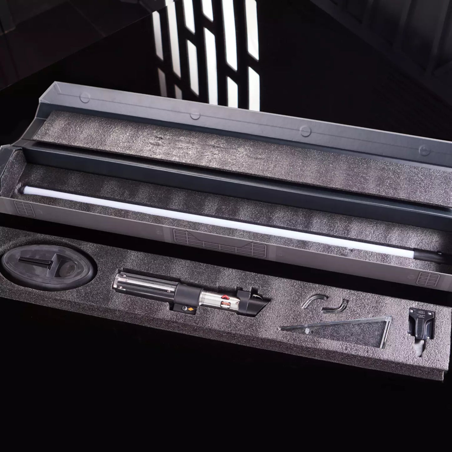 Star Wars Darth Vader Lagacy Lightsaber Collectible Set Prop Replica