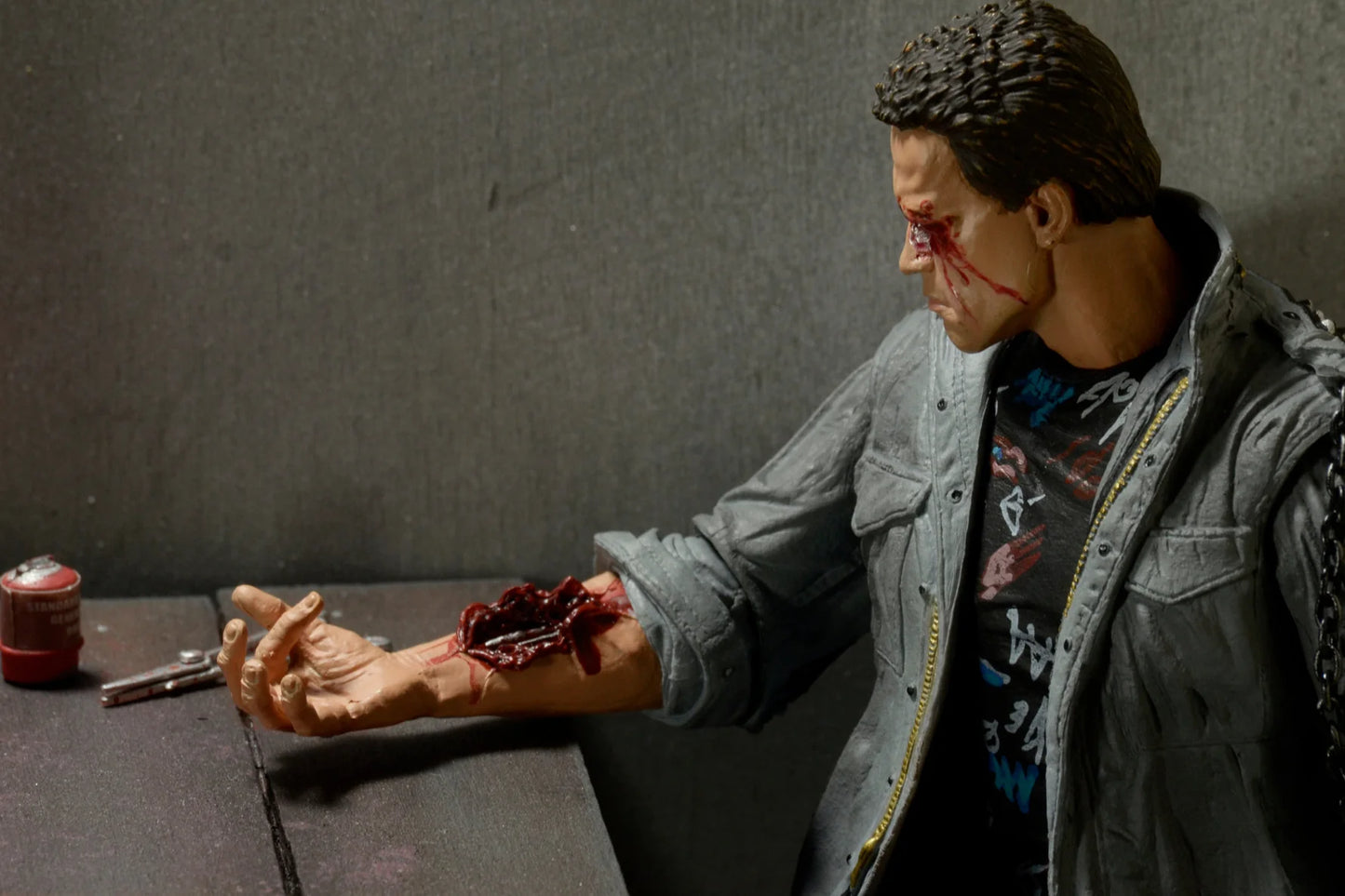 Terminator - Ultimate T-800 7" Action Figure (Tech Noir)
