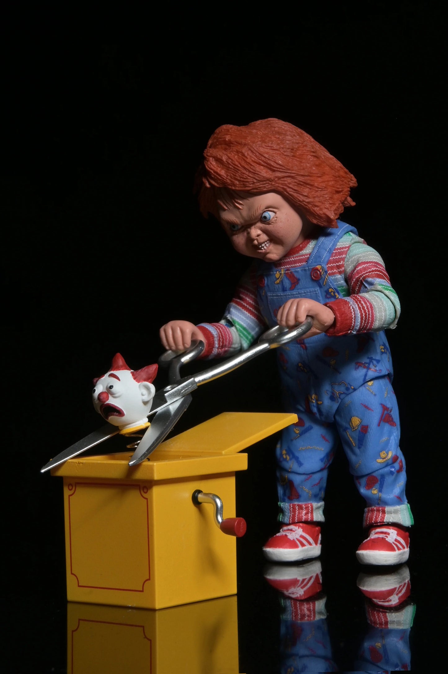 Child's Play 2 - Ultimate Chucky 7” Scale Action Figure (PRE-ORDER)
