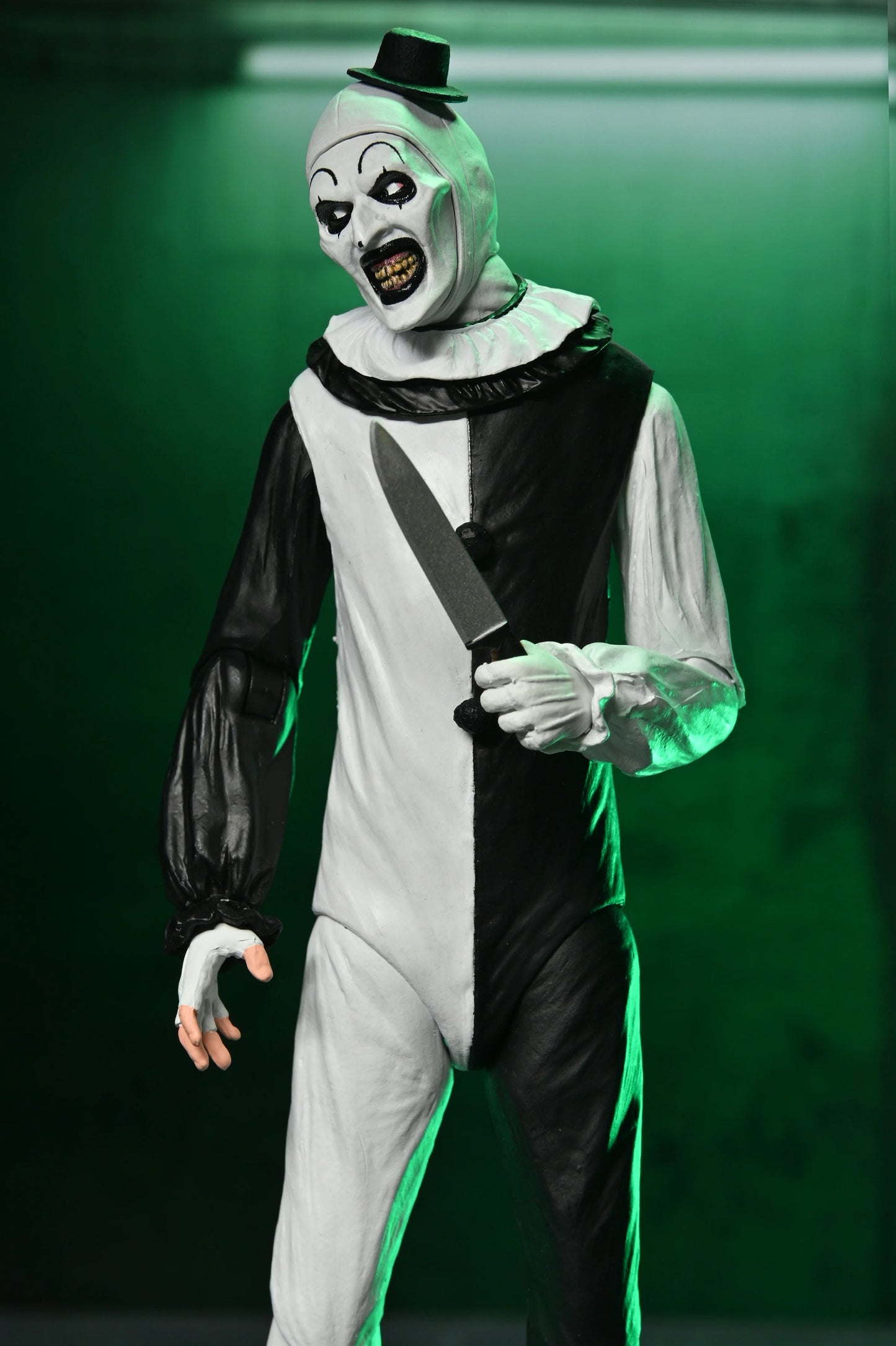 Terrifier 2 - Ultimate Art the Clown and The Little Pale Girl 7" Scale Action Figure 2-Pack (PRE-ORDER)