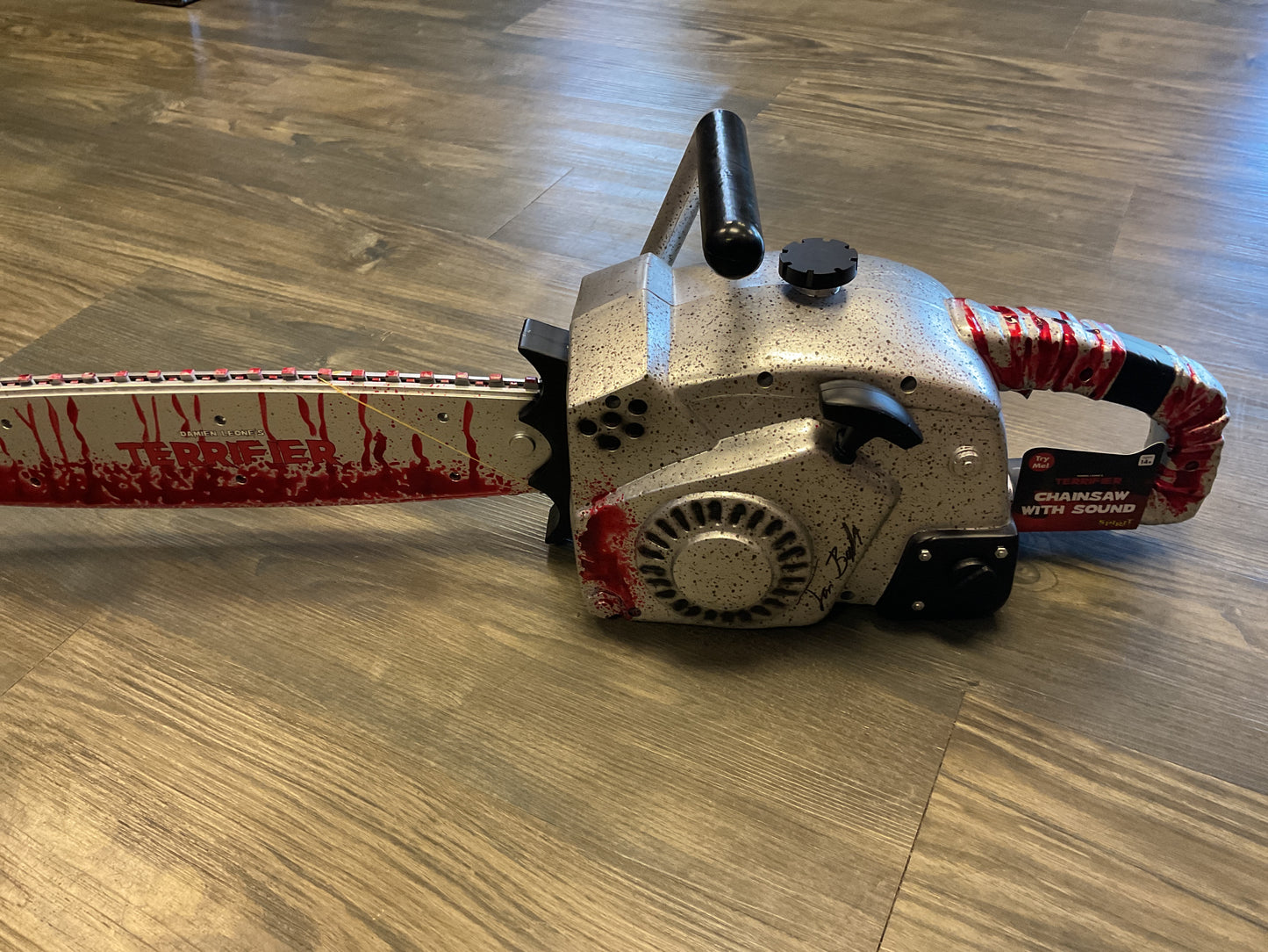 1 GIVEAWAY ENTRY (JASON BAKER AUTOGRAPHED CHAINSAW/TOM SAVINI BENIFIT)