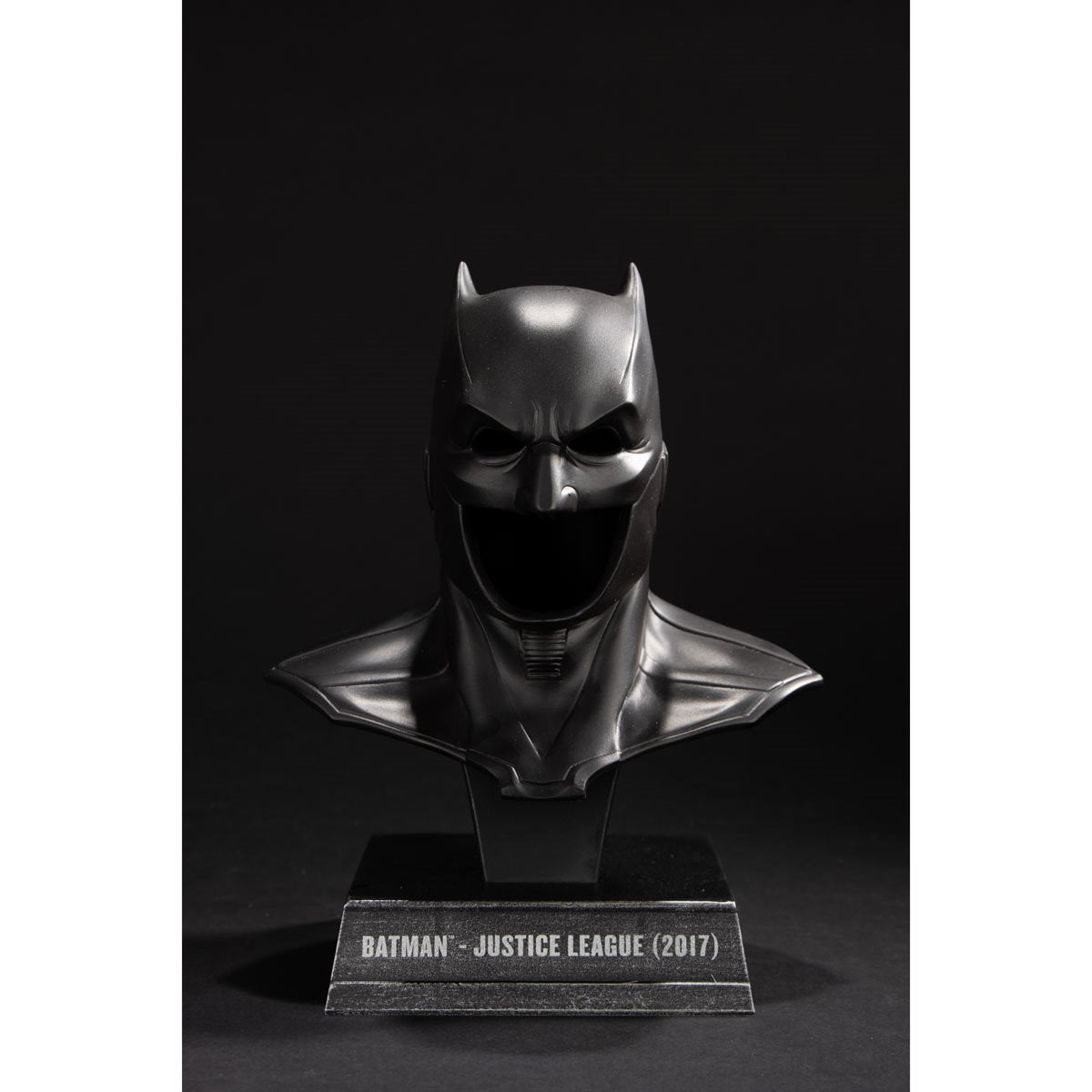Dc Prop Rep. W3 Batman Justice League 1:3 Cowl