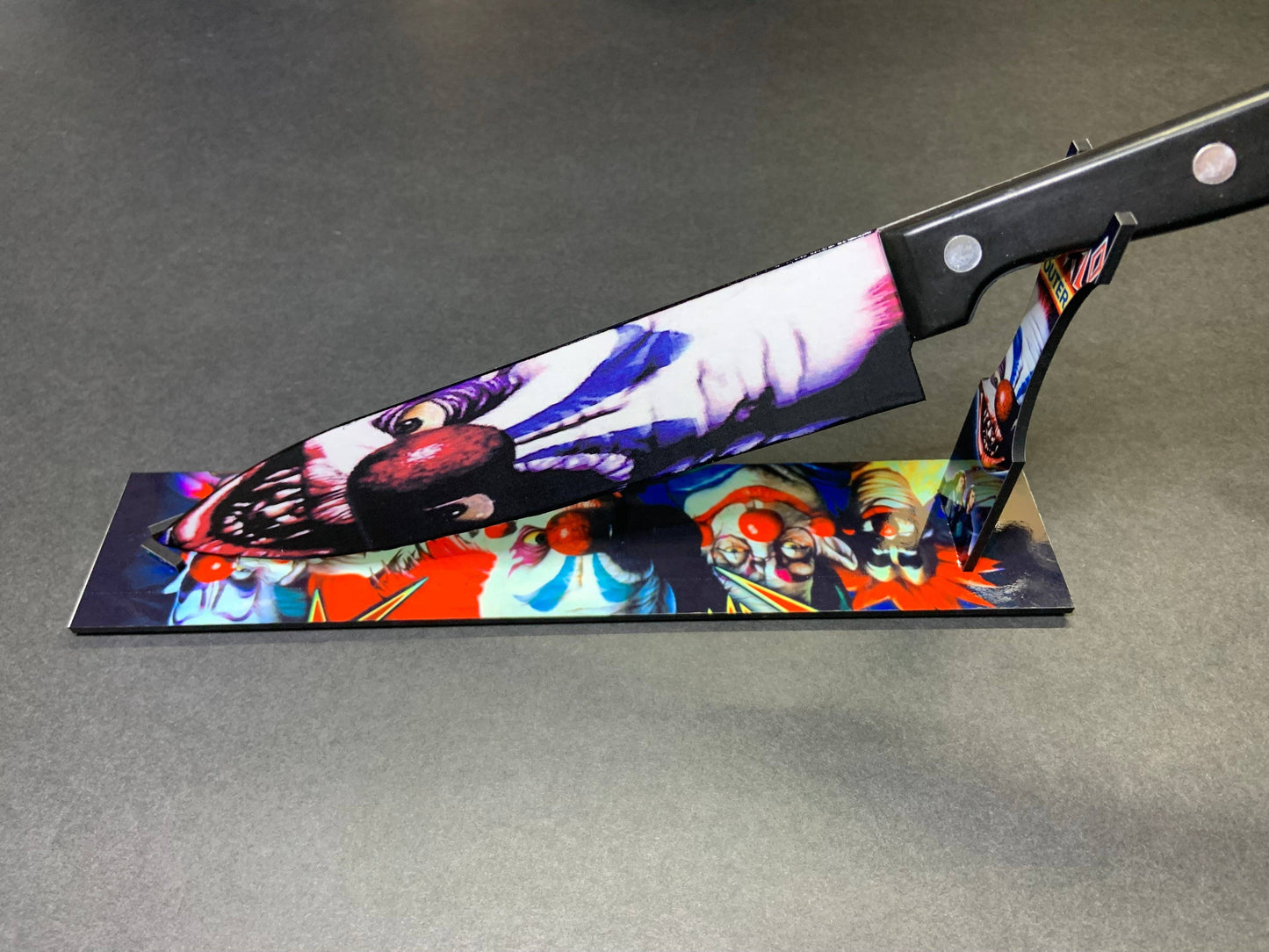 KNIFE - Killer Clowns From Outer Space Knife With Sublimated Stand