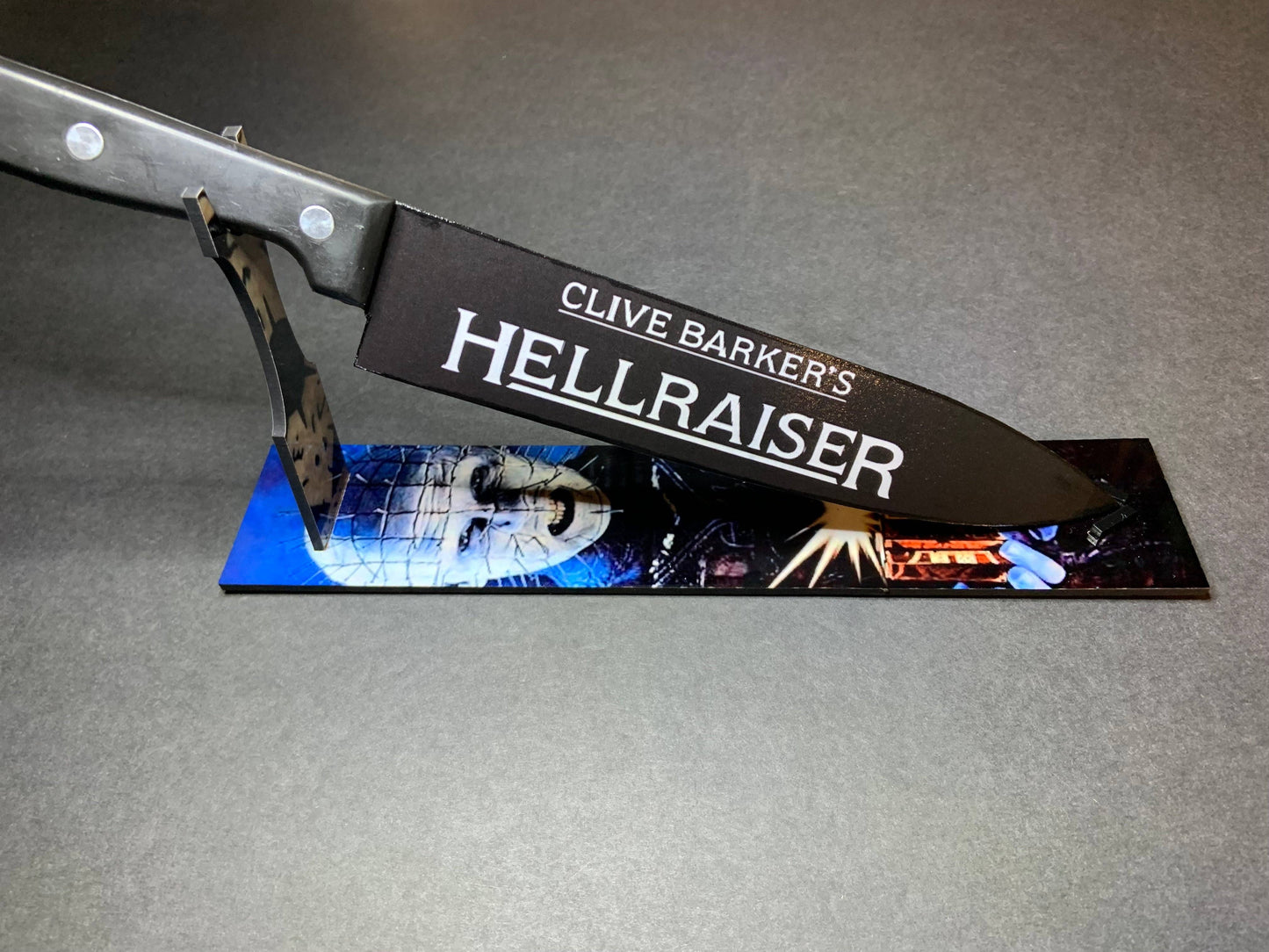 KNIFE - Hellraiser 1987 Pin Head Clive Barker Knife With Sublimated Stand