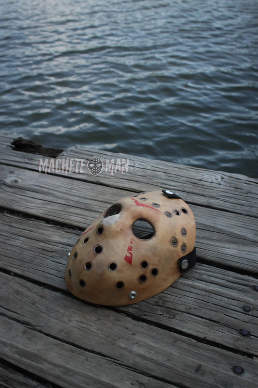 HOCKS - Friday The 13th 2009 Remake Hockey Mask Replica